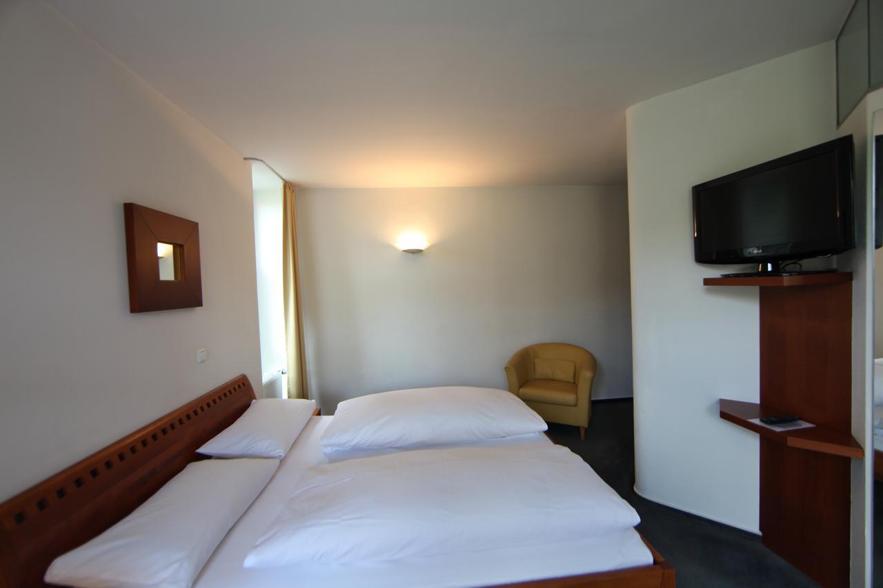 בוכום Wald & Golfhotel Lottental מראה חיצוני תמונה