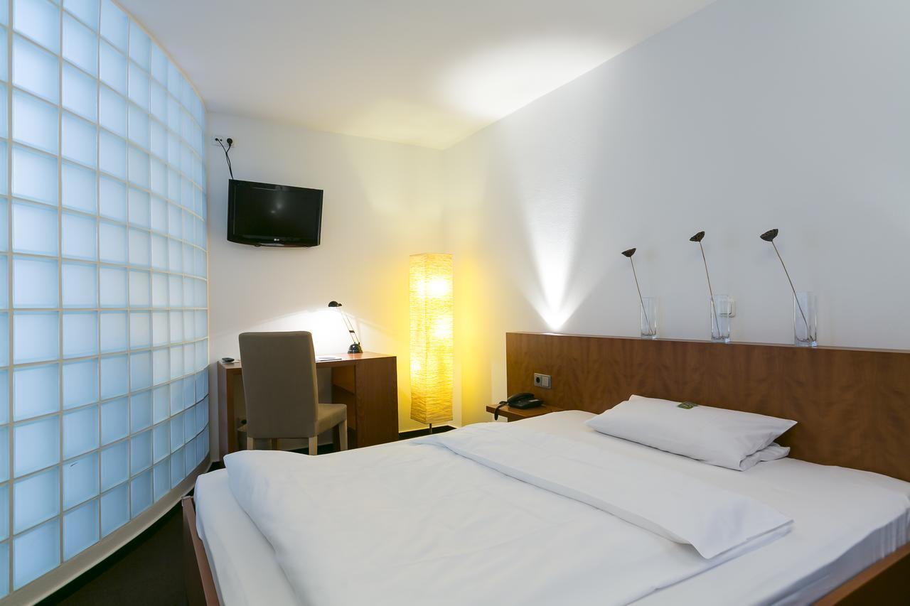 בוכום Wald & Golfhotel Lottental מראה חיצוני תמונה